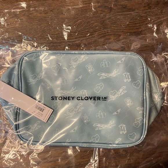 NWT Stoney Clover Lane Blue Travel Large Pouch - Picture 1 of 2